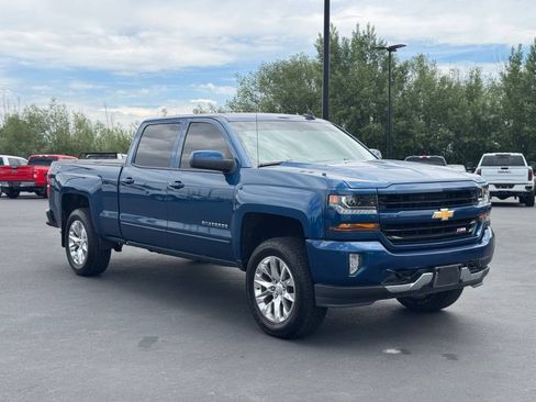 Used 2018 Chevrolet Silverado 1500 LT w/ All Star Edition AWD/4WD image 9