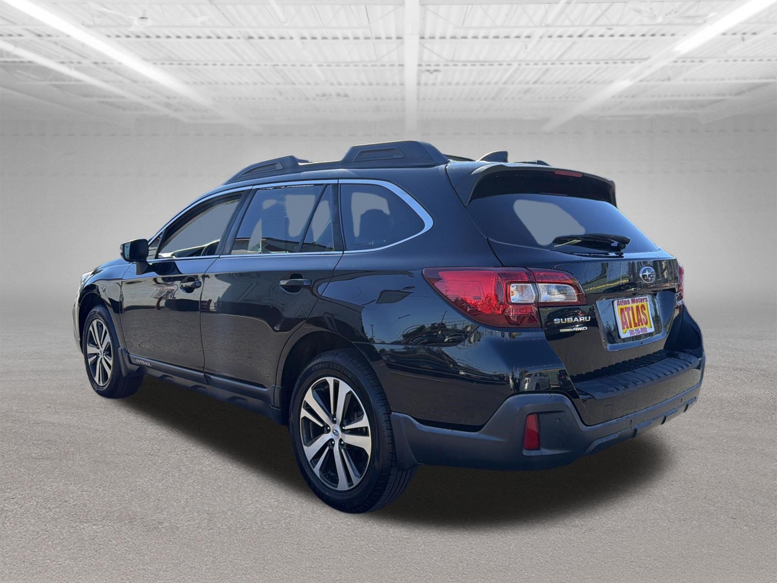 Used 2018 Subaru Outback 2.5i Limited AWD/4WD image 3