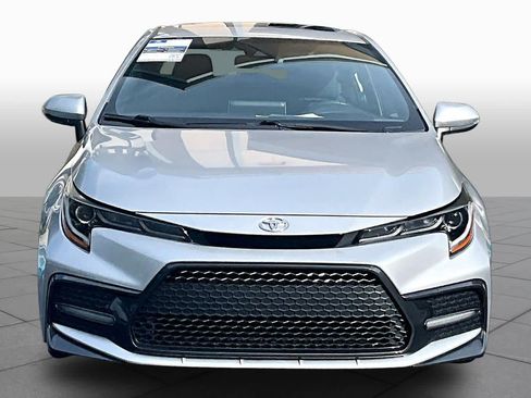 Used 2021 Toyota Corolla SE w/ SE Premium Package FWD image 4