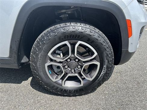 Used 2023 Jeep Grand Cherokee Trailhawk w/ Advanced Protech Group II image 13