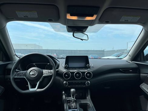 Used 2025 Nissan Sentra SV FWD image 32