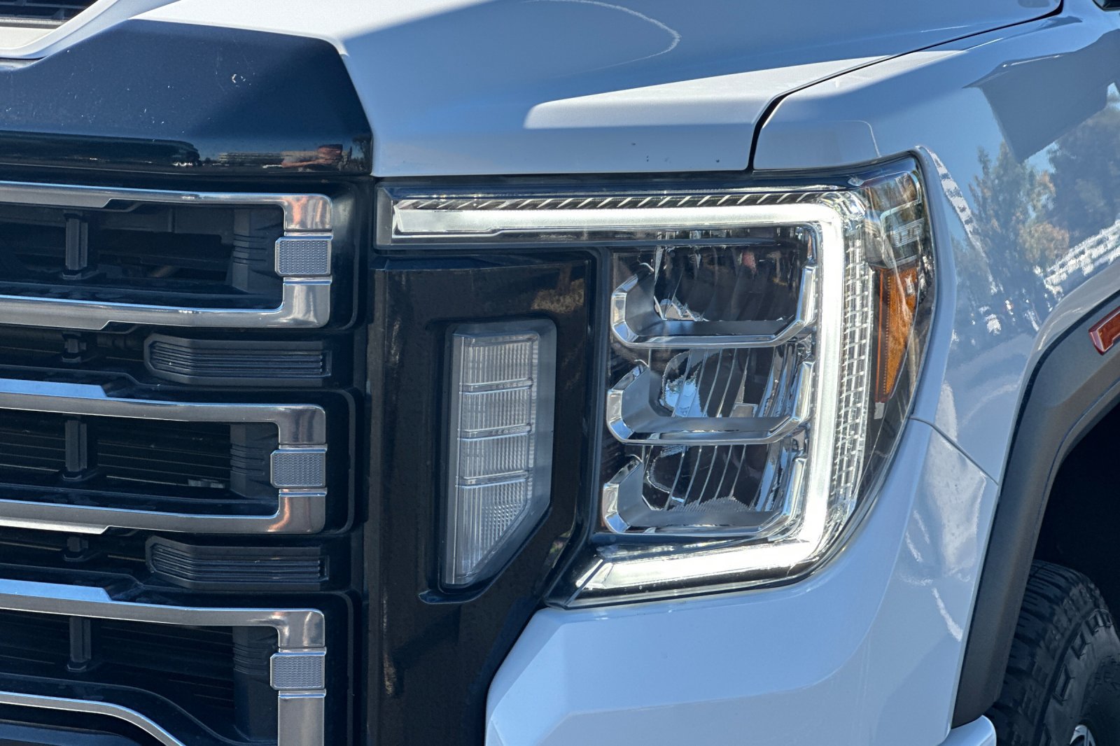 Used 2023 GMC Sierra 3500 AT4 w/ AT4 Premium Plus Package AWD/4WD image 50