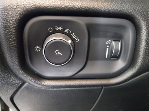 Used 2021 RAM 2500 Big Horn image 13