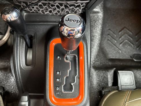 Used 2017 Jeep Wrangler Sahara AWD/4WD image 41