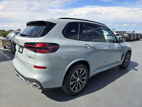 New 2026 BMW X5 xDrive40i w/ M Sport Package image 28