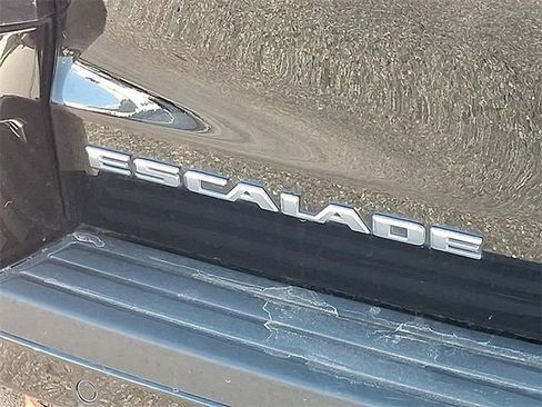 Used 2020 Cadillac Escalade Premium Luxury image 25