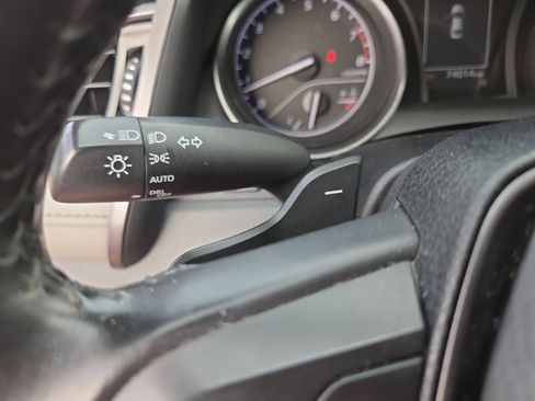 Certified 2021 Toyota Camry SE image 31