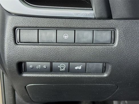 Certified 2025 Nissan Rogue SV w/ SV Premium Package FWD image 10
