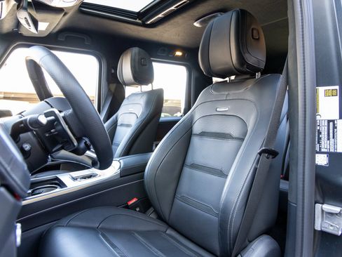 Used 2025 Mercedes-Benz G 63 AMG 4MATIC image 5