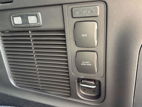 New 2025 Ford Expedition Max Active image 13