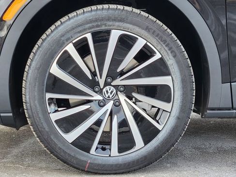 New 2026 Volkswagen ID.4 Pro image 9