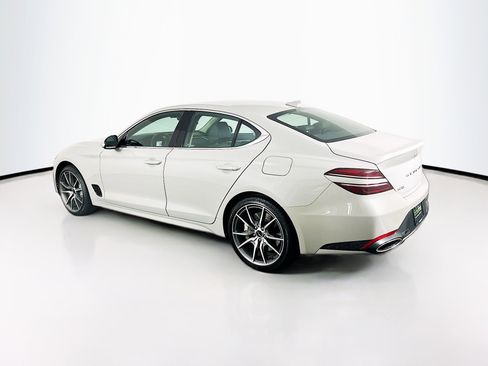 Used 2025 Genesis G70 2.5T image 5