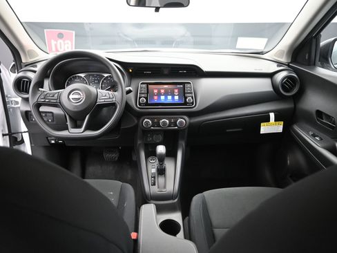 Certified 2025 Nissan Kicks Play S image 18