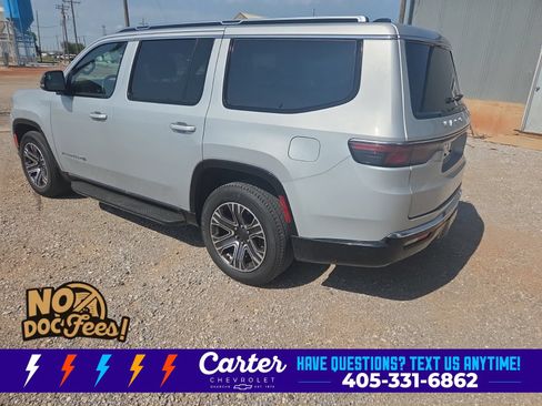 Used 2024 Jeep Wagoneer Series II w/ Flexible Seating Group AWD/4WD image 7