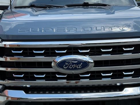 Used 2023 Ford F350 Lariat w/ Chrome Package AWD/4WD image 11