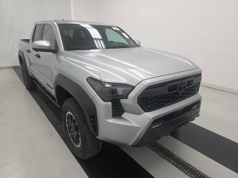 Used 2024 Toyota Tacoma TRD Off-Road w/ TRD Off Road Premium Package AWD/4WD image 3