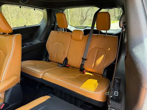 Used 2022 Chrysler Pacifica Pinnacle image 17