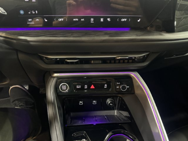 Used 2025 Audi Q5 Premium w/ Convenience Package AWD/4WD image 19