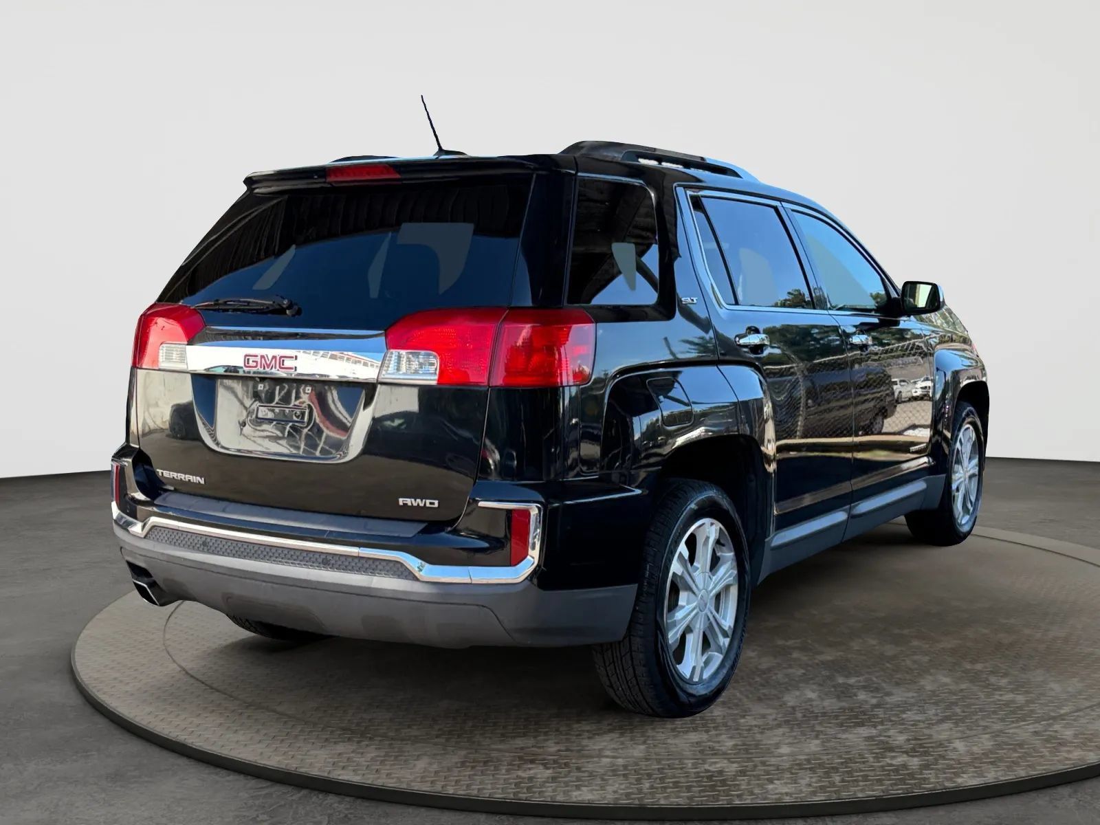 Used 2016 GMC Terrain SLT w/ Open Road Package AWD/4WD image 10