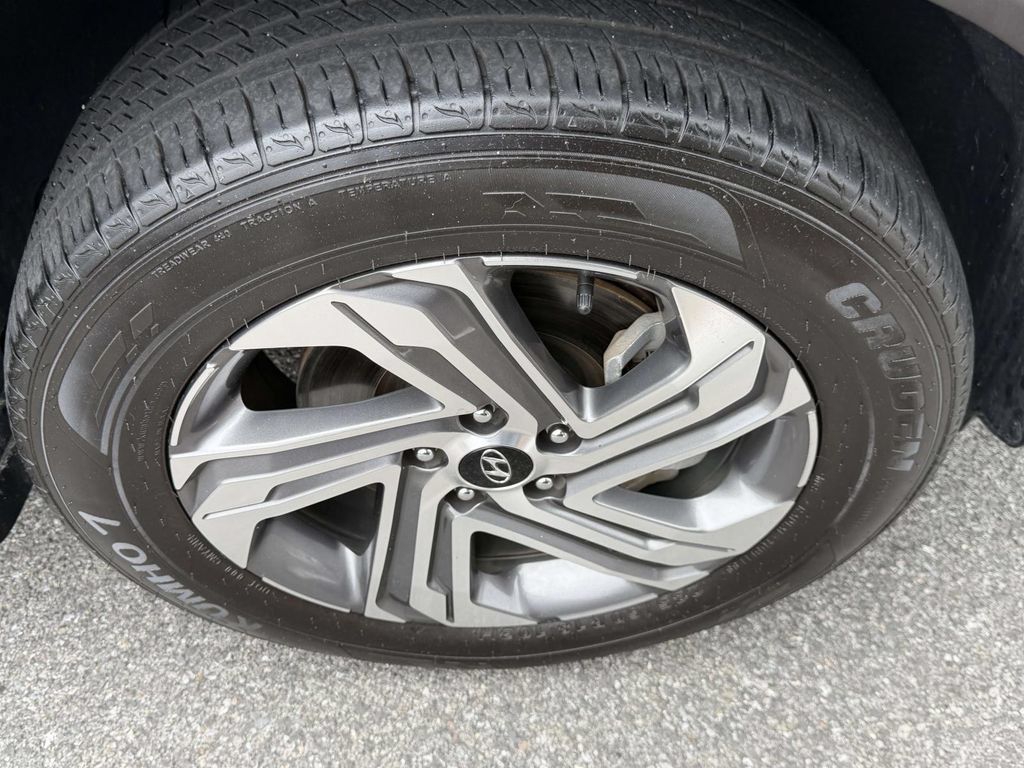 Certified 2023 Hyundai Santa Fe SEL AWD/4WD image 9