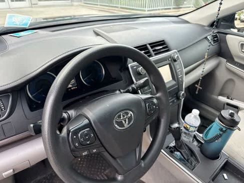 Used 2017 Toyota Camry LE FWD image 16