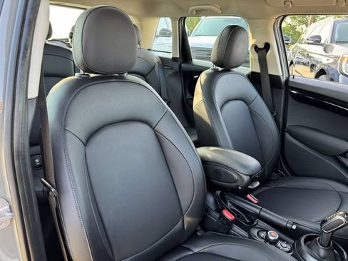 Used 2021 MINI Cooper 4-Door Hardtop FWD image 19