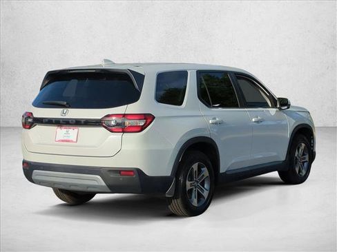 Certified 2024 Honda Pilot EX-L image 5