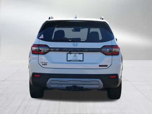 Certified 2024 Honda Pilot TrailSport image 6