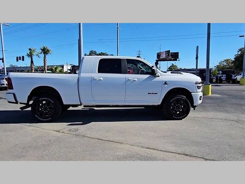 New 2026 RAM 2500 Laramie AWD/4WD image 34