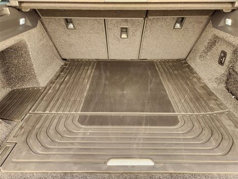 New 2026 Land Rover Range Rover SE image 22