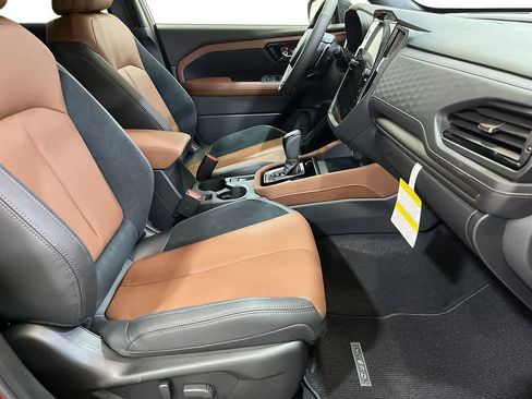 Used 2025 Subaru Forester Touring image 28