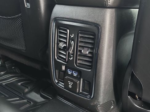 Used 2021 Jeep Grand Cherokee Limited w/ Premium Lighting Group image 14