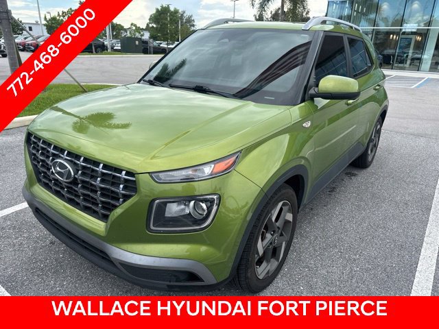 Used 2023 Hyundai Venue SEL w/ Cargo Package FWD image 2