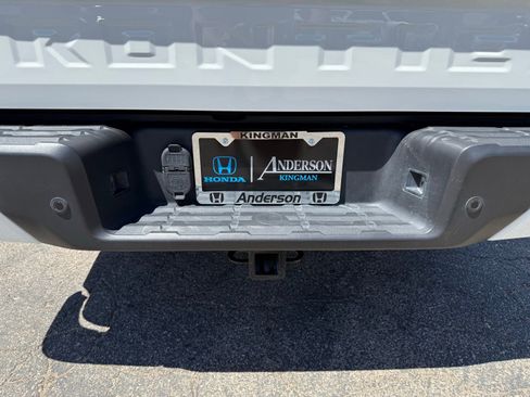 Used 2022 Nissan Frontier SV AWD/4WD image 36