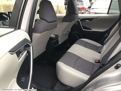 Used 2023 Toyota RAV4 XLE FWD image 14