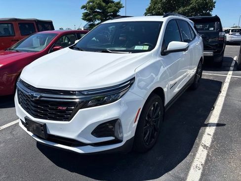 Used 2022 Chevrolet Equinox RS AWD/4WD image 3