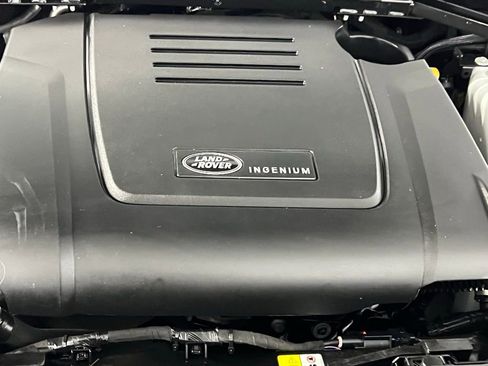 Used 2024 Land Rover Defender 90 S image 34