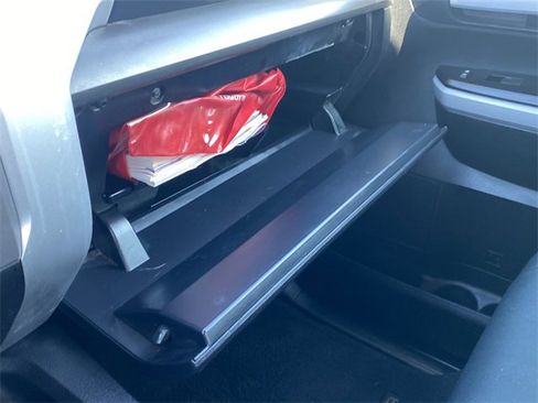 Used 2019 Toyota Tundra SR5 w/ SR5 Convenience Package image 29