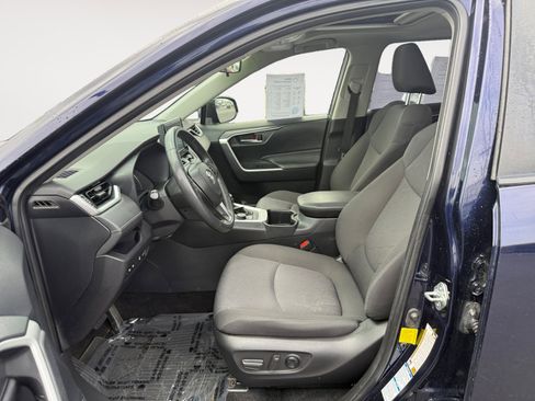 Used 2022 Toyota RAV4 XLE w/ Convenience Package image 10