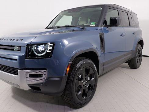 Used 2024 Land Rover Defender 110 S image 5