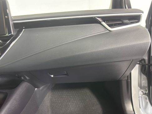 Used 2025 Toyota Corolla SE FWD image 24