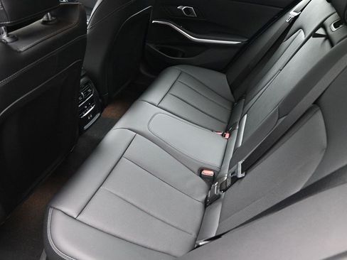 Used 2024 BMW 330i Sedan w/ Premium Package RWD image 17