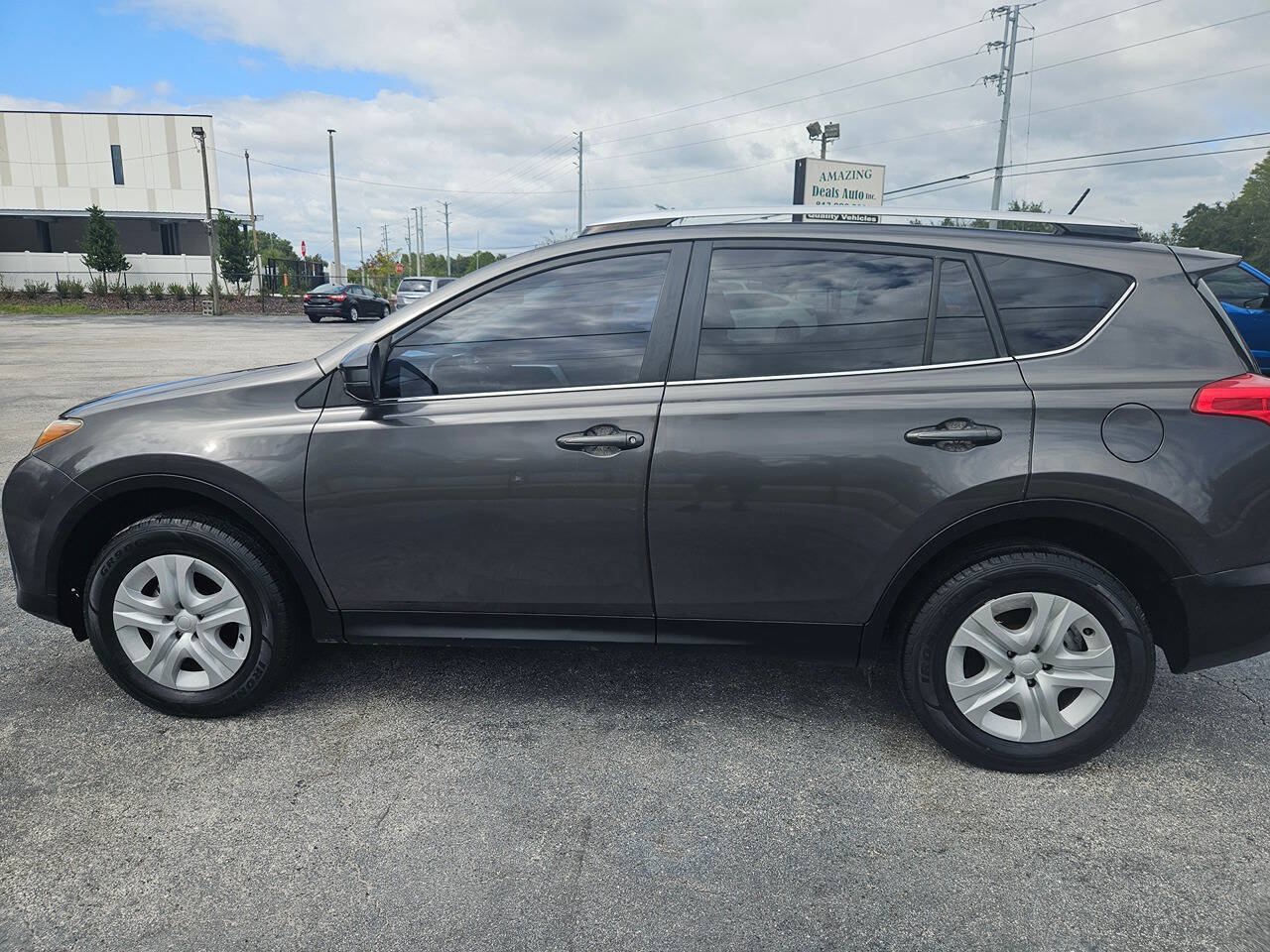 Used 2014 Toyota RAV4 LE FWD image 9