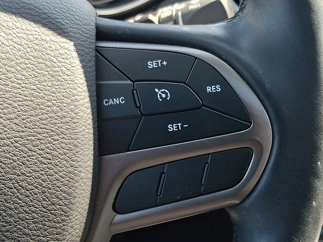 Used 2019 Jeep Cherokee Limited AWD/4WD image 23