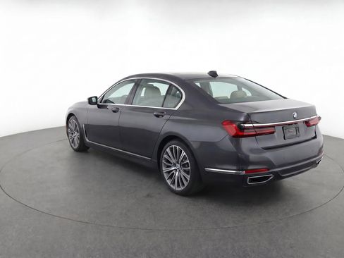 Used 2020 BMW 750i xDrive w/ Executive Package AWD/4WD image 3