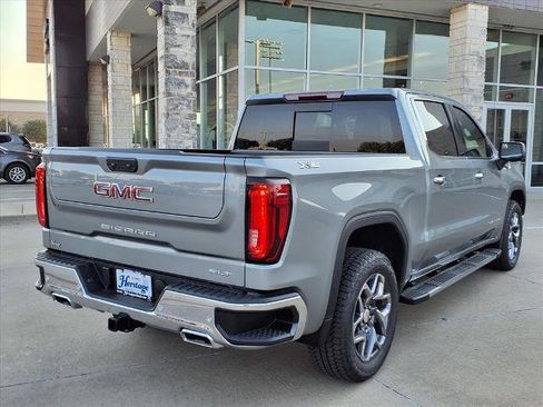 New 2026 GMC Sierra 1500 SLT image 3