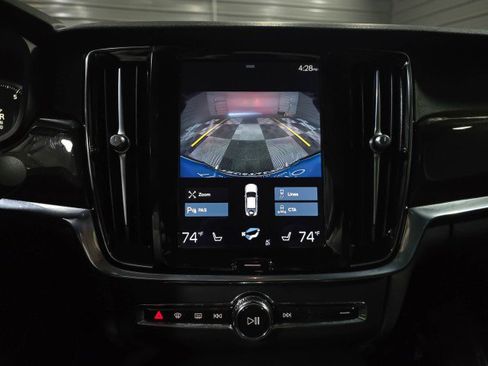Used 2018 Volvo S90 T6 Momentum w/ Momentum Plus Package image 29
