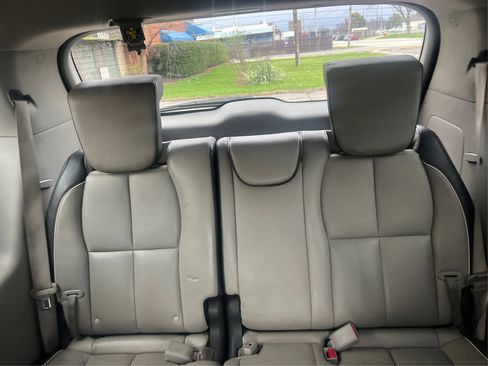 Used 2017 Kia Sedona LX w/ LX Essentials Premium Package FWD image 31