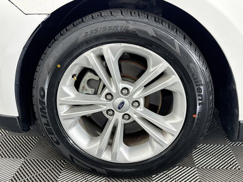 Used 2016 Ford Taurus SE image 36