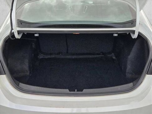 Used 2016 Chevrolet Malibu LT image 6